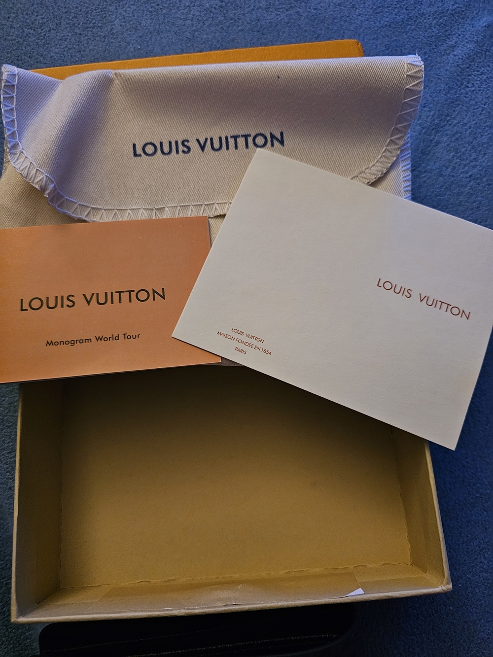 Louis Vuitton Black Monogram Shadow Bi-Fold Money Clip - Picture 3 of 16